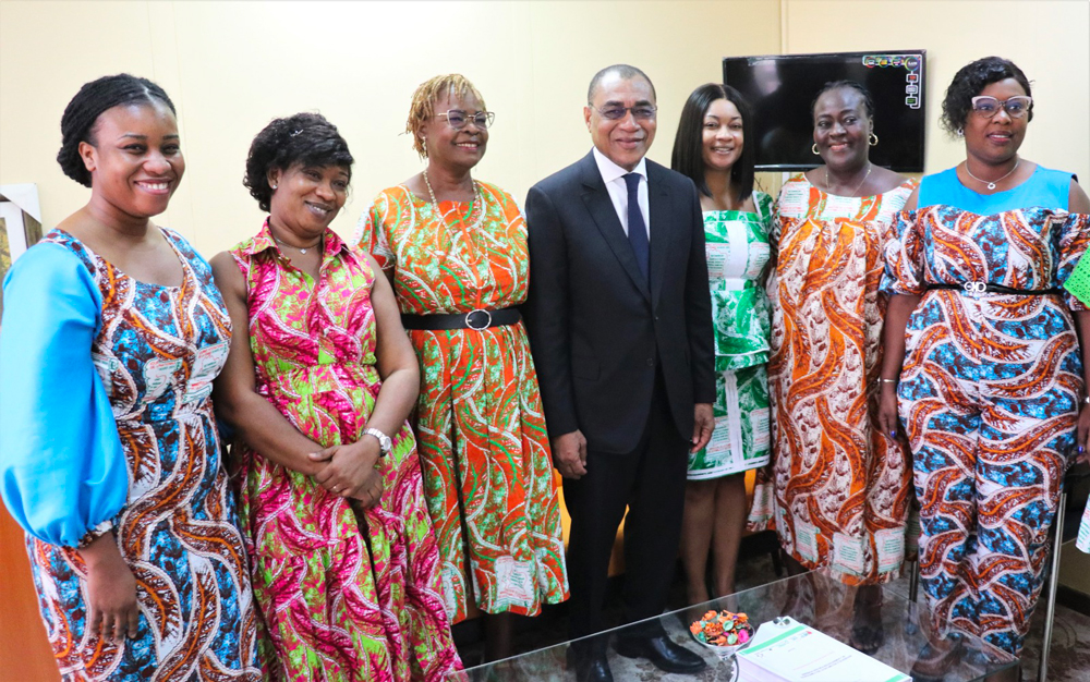 Journée Internationale des Droits des Femmes (JIF)2024 : Le ministre Adama Coulibaly célèbre les femmes de son Cabinet