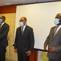 Lutte contre le Covid-19 / Après les mesures arrêtées par la BCEAO L’Etat ivoirien et les banquiers accordent leurs violons pour une mise en œuvre effective